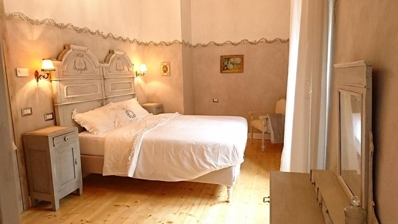 Due Principi E Una Fata Sestola Bagian luar foto