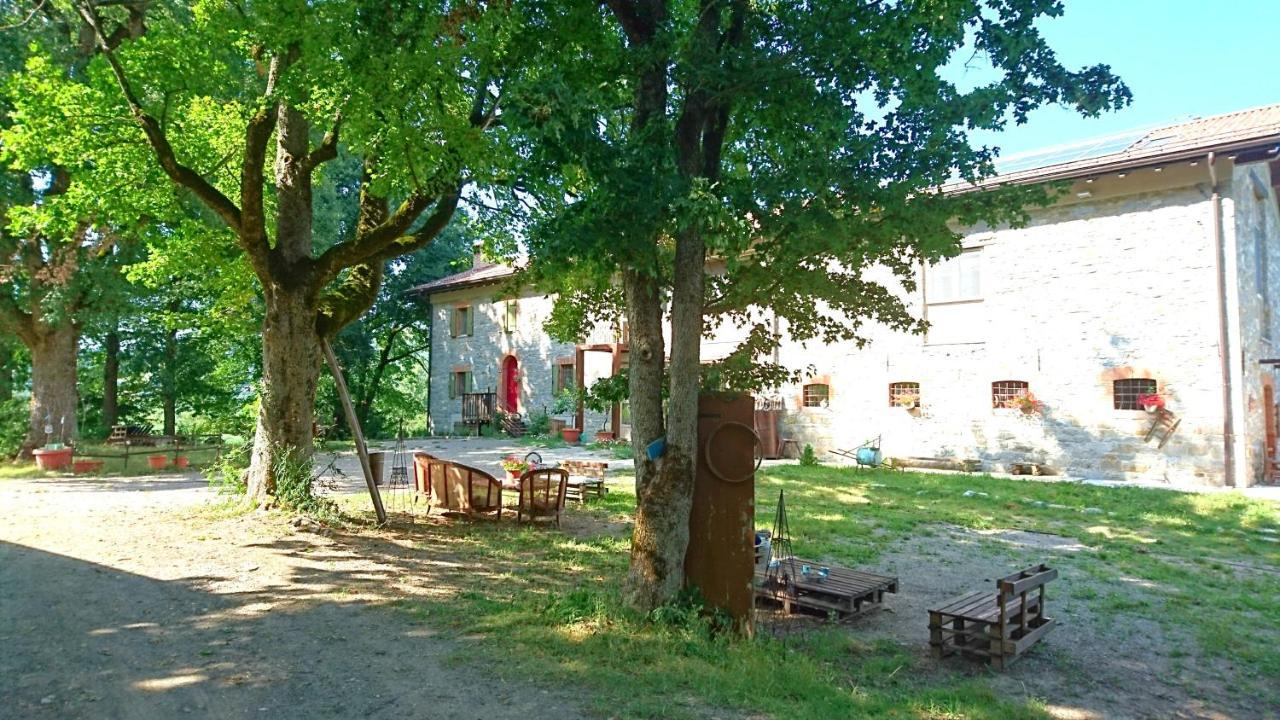 Due Principi E Una Fata Sestola Bagian luar foto