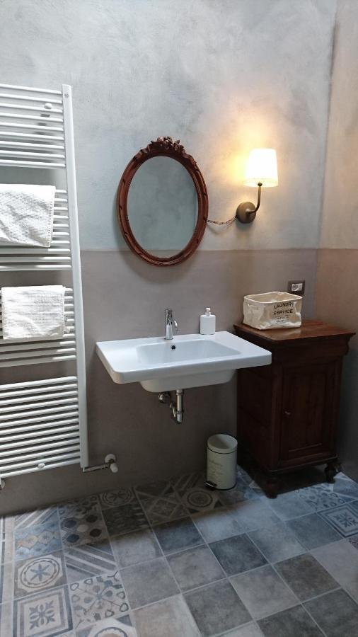 Due Principi E Una Fata Sestola Bagian luar foto