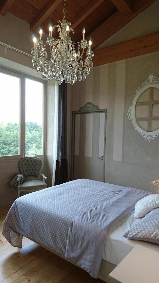 Due Principi E Una Fata Sestola Bagian luar foto